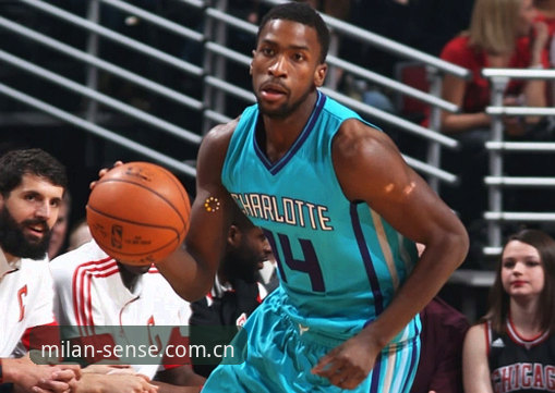 揭秘雷吉亚纳新中锋奥格贝德：一个NBA梦碎后转型的隐蔽真相